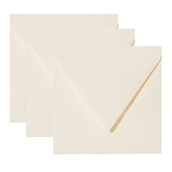 Square envelopes 4,92 x 4,92 in light cream with a triangular flap