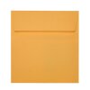 Sobres cuadrados de 185x185 mm en color naranja brillante con tiras adhesivas