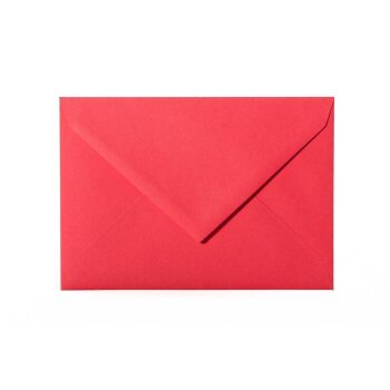 Enveloppes 14x19 cm en rouge avec un rabat triangulaire en 120 g / m²