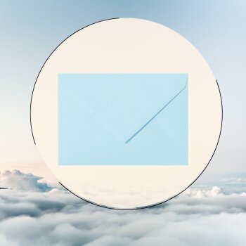 25 envelopes C5 6.37 x 9.01 in light blue