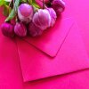 Enveloppes carrées 110x110 mm rose intense avec rabat triangulaire