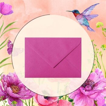 Enveloppes 14x19 cm en violet avec un rabat triangulaire en 120 g / m²